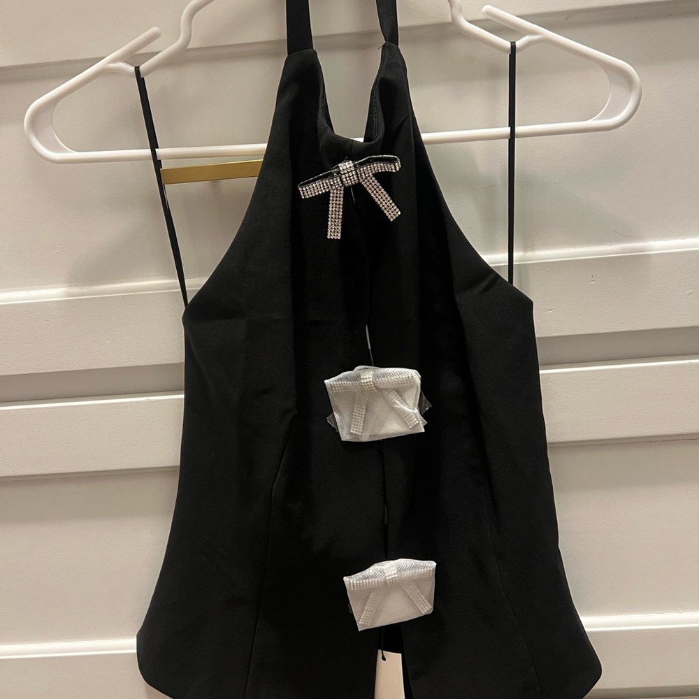 MARBLE Black Top with Silver Bow Detail